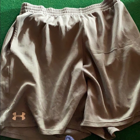 Under armor shorts - Picture 1 of 1
